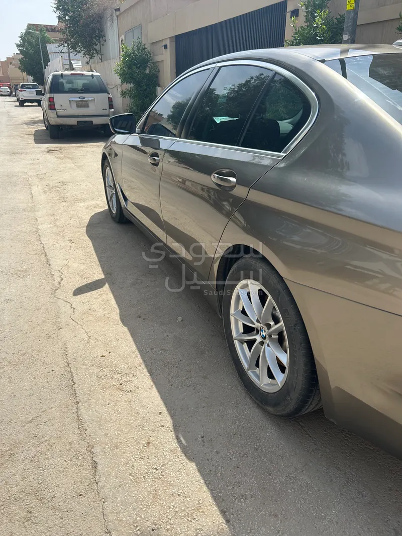 2019 بي ام دبليو الفئة الخامسة 520 أي
