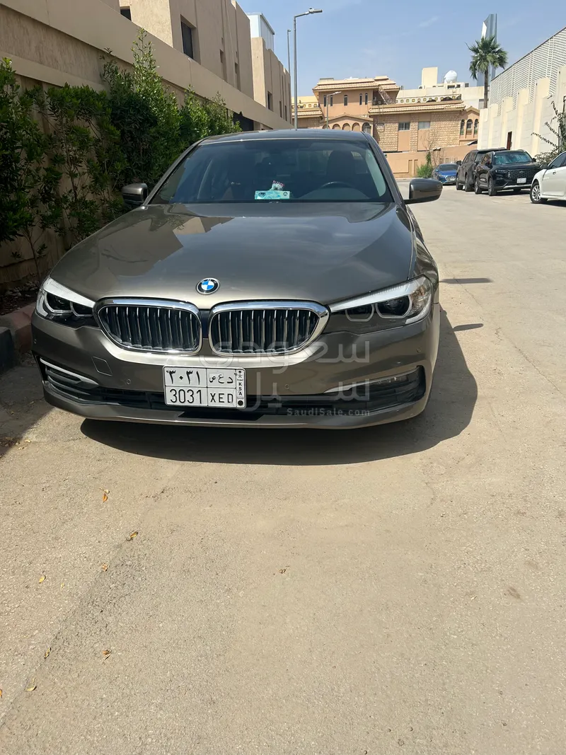 2019 بي ام دبليو الفئة الخامسة 520 أي