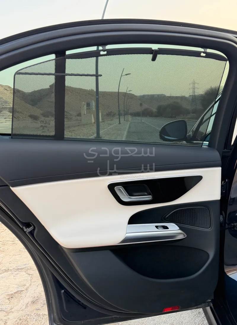 2025 مرسيدس - بنز إي 200