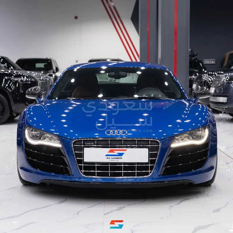 2011 اودي ار 8 في 10 بلس