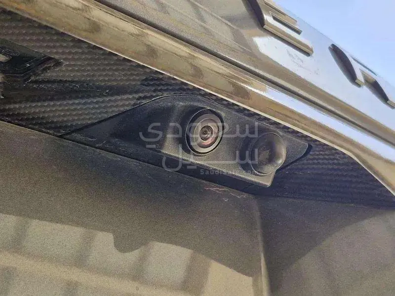 2021 لاند روفر رينج روفر سبورت اتش اس اي