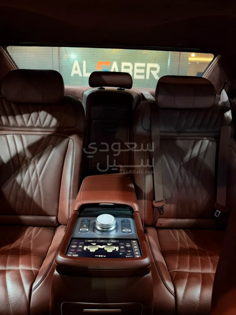 2025 جينيسيس جي 90