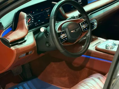 2025 جينيسيس جي 90