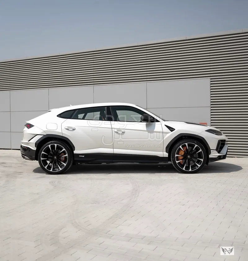 2023 لمبرجيني اوروس اس