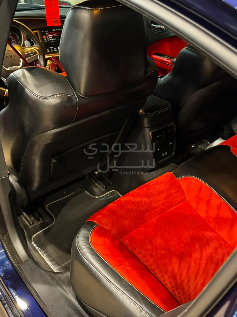 2016 دودج تشارجر اس ار تي هيلكات