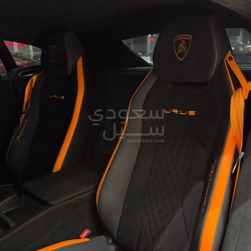 2023 لمبرجيني اوروس بيرفورمانتي