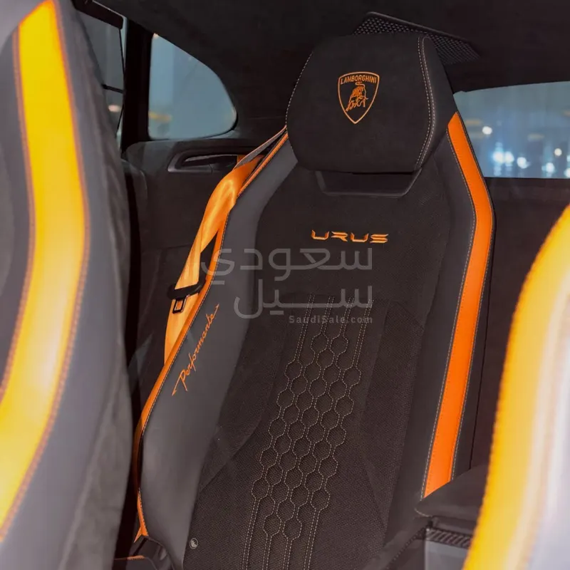 2023 لمبرجيني اوروس بيرفورمانتي