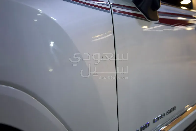 2022 تويوتا لاند كروزر جي اكس ار4