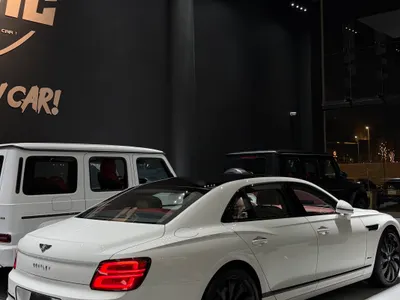 2024 بنتلي كونتيننتل فلاينج سبير أزور