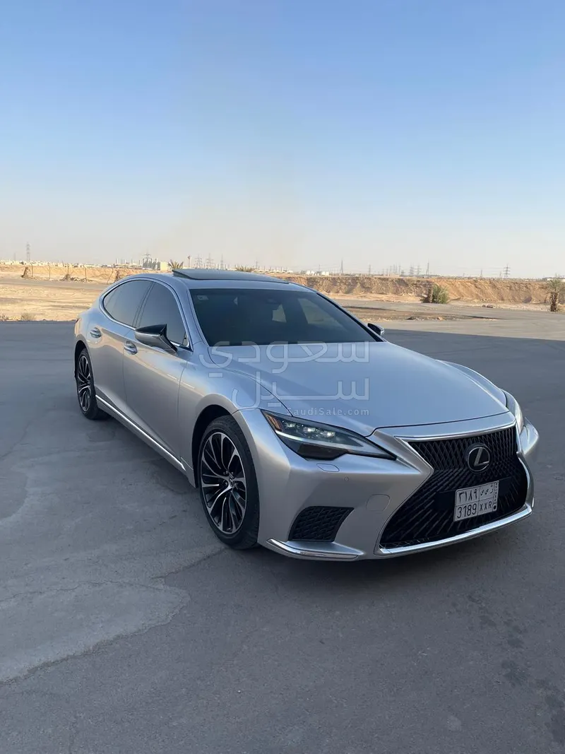 2023 لكزس إل إس 350