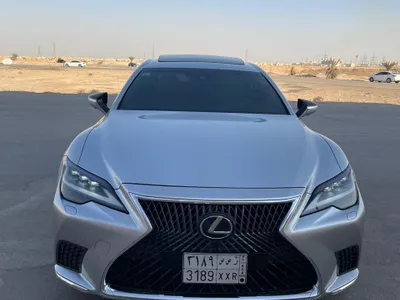 2023 لكزس إل إس 350