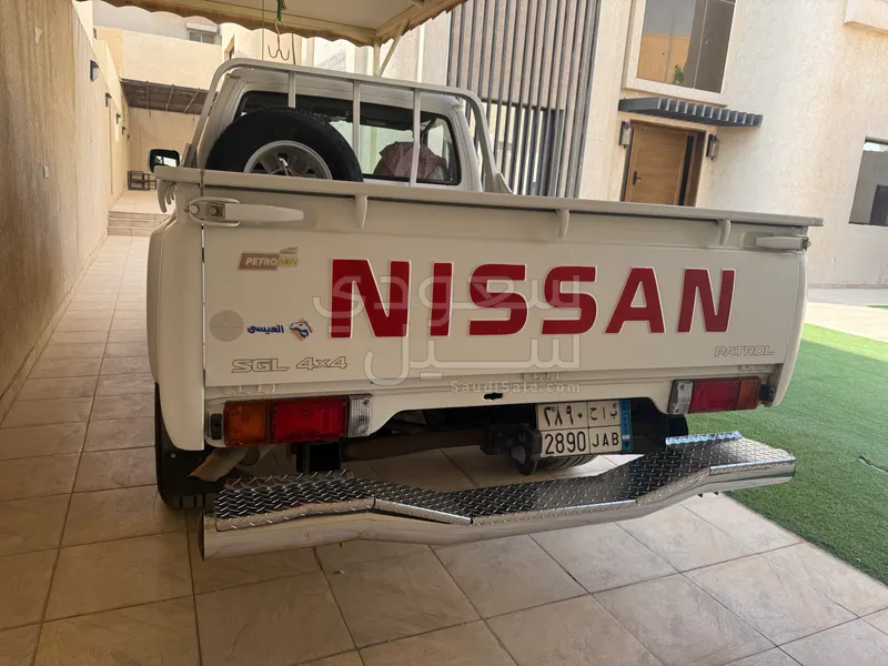 2016 نيسان باترول حوض