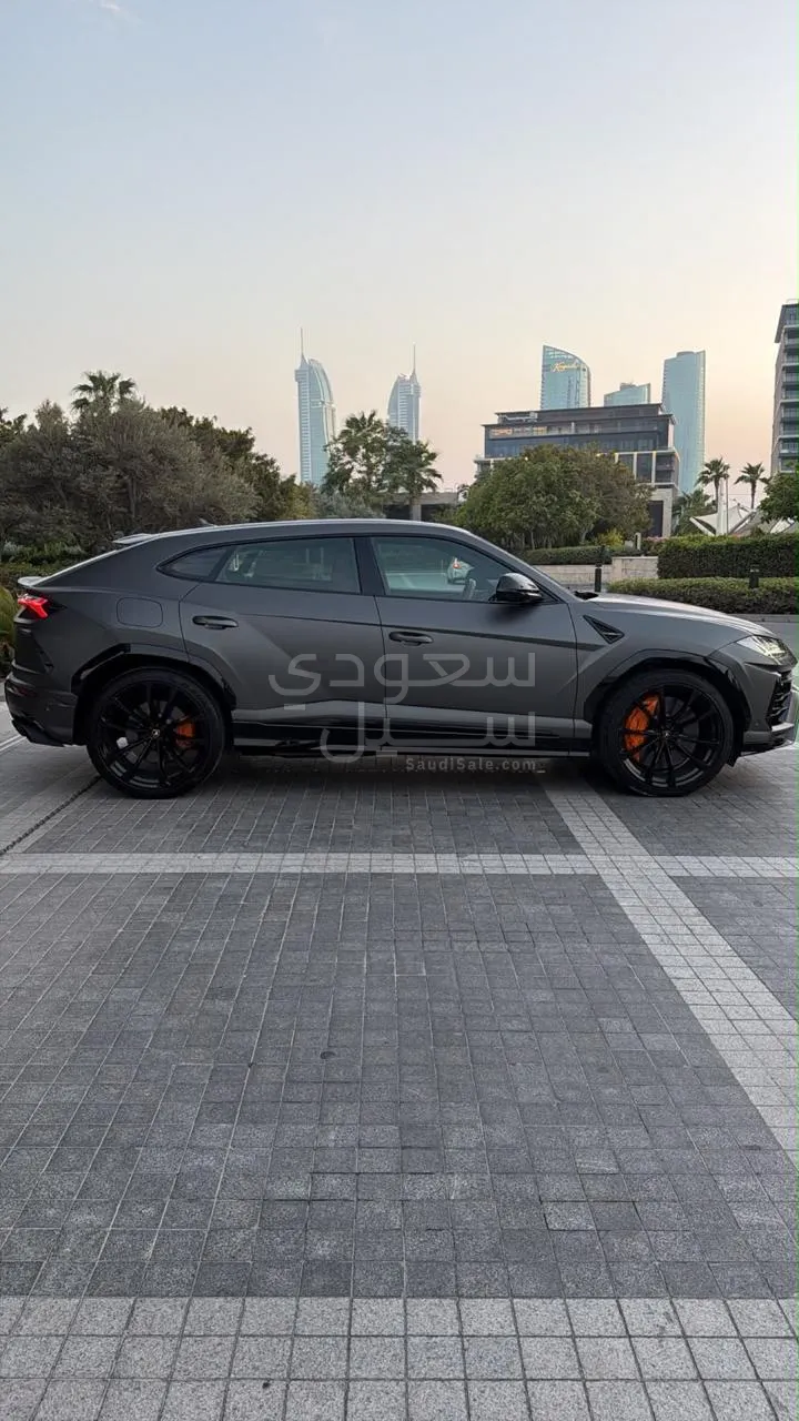 2021 لمبرجيني اوروس