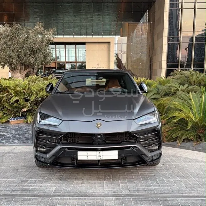 2021 لمبرجيني اوروس
