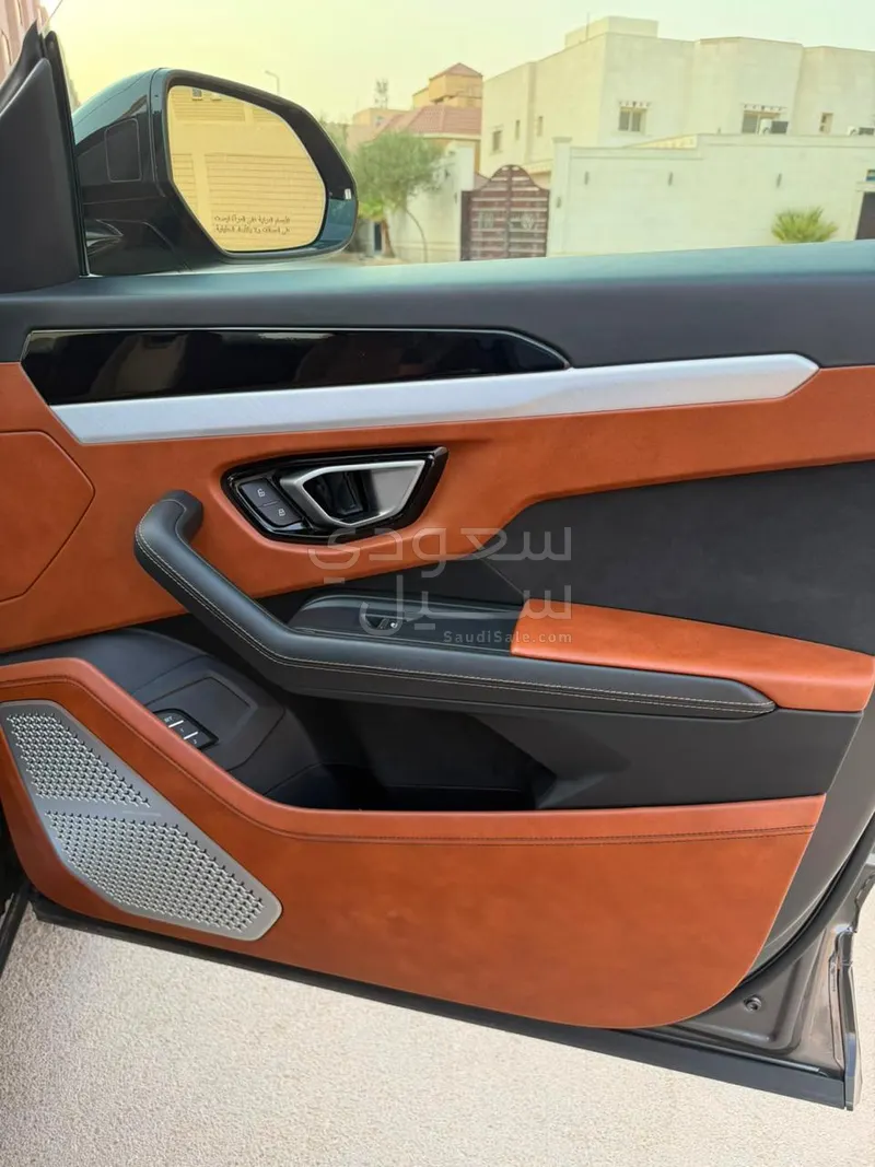 2021 لمبرجيني اوروس