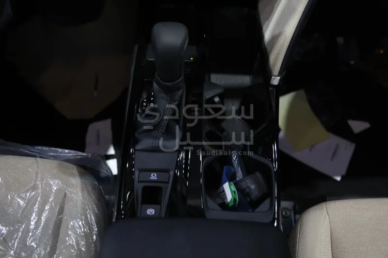 2026 تويوتا كامري ال اي