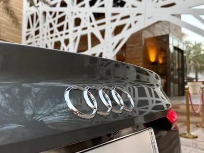 2023 اودي اي 5 40 تي اف اس اي اس لاين