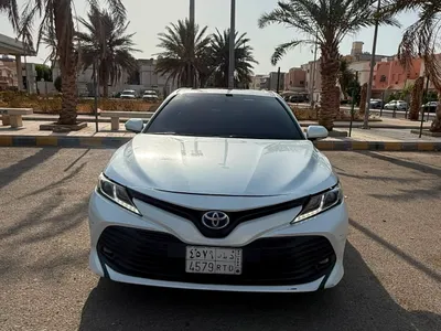 2019 تويوتا كامري جي ال اي