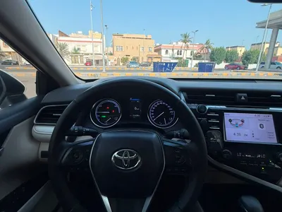 2019 تويوتا كامري جي ال اي