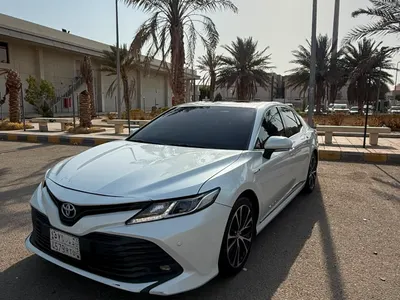 2019 تويوتا كامري جي ال اي