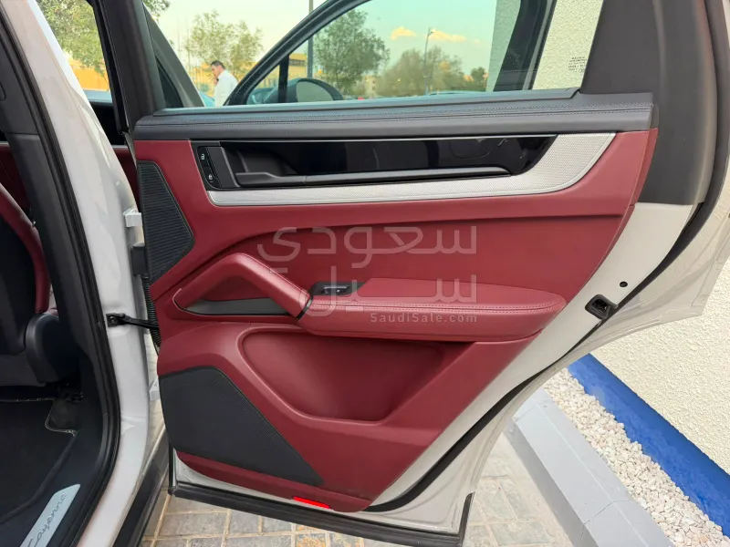 2024 بورش كايين اس