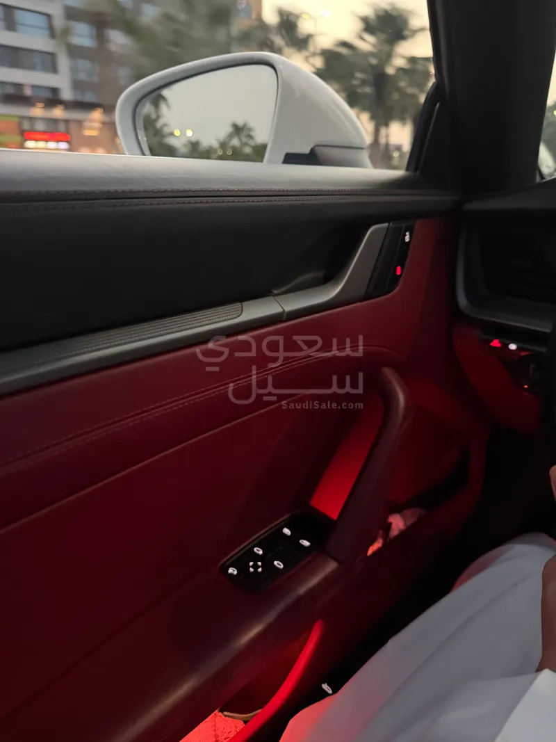 2022 بورش 911 كاريرا 4 اس