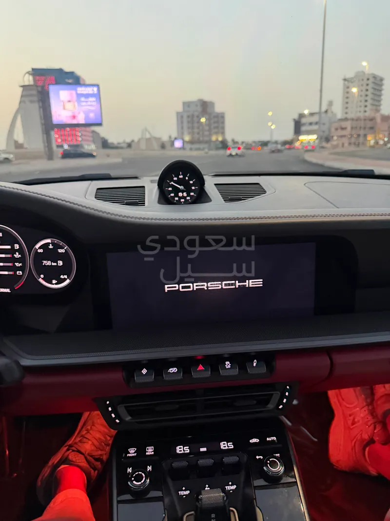 2022 بورش 911 كاريرا 4 اس
