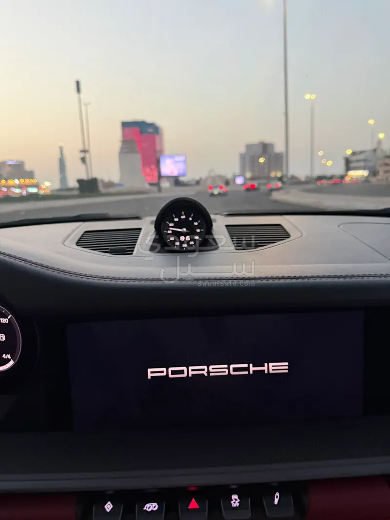 2022 بورش 911 كاريرا 4 اس