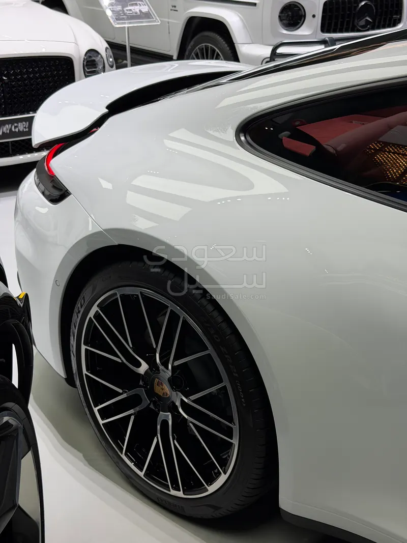 2026 بورش 911 كاريرا