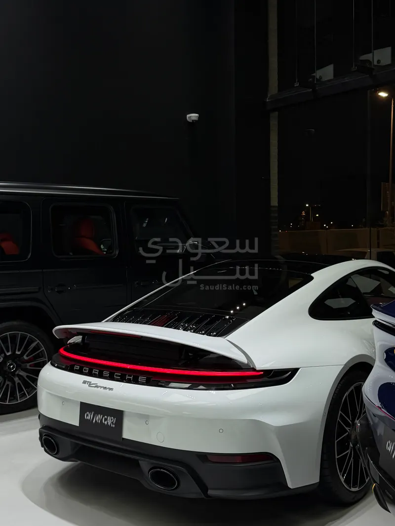 2026 بورش 911 كاريرا