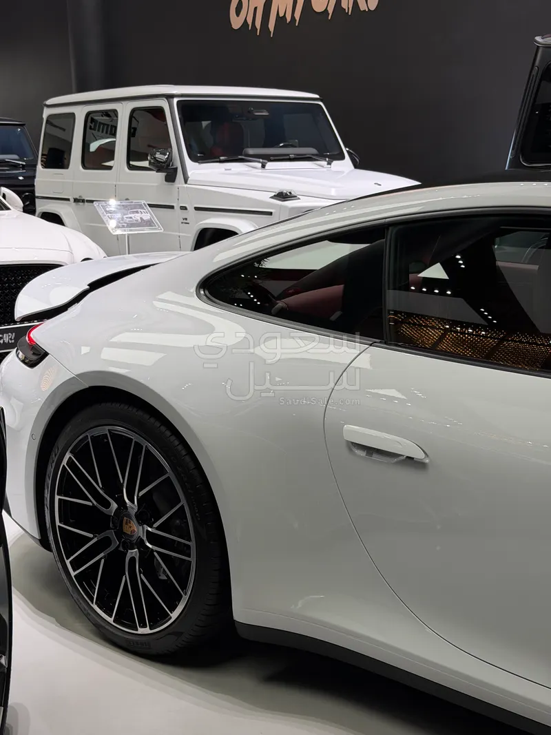 2026 بورش 911 كاريرا
