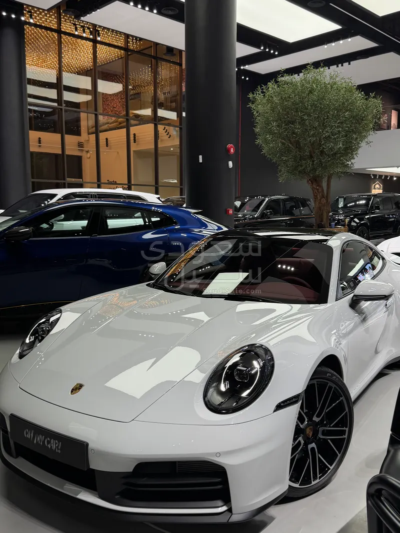 2026 بورش 911 كاريرا