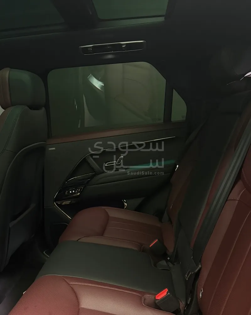 2026 لاند روفر رينج روفر سبورت اتش اس اي