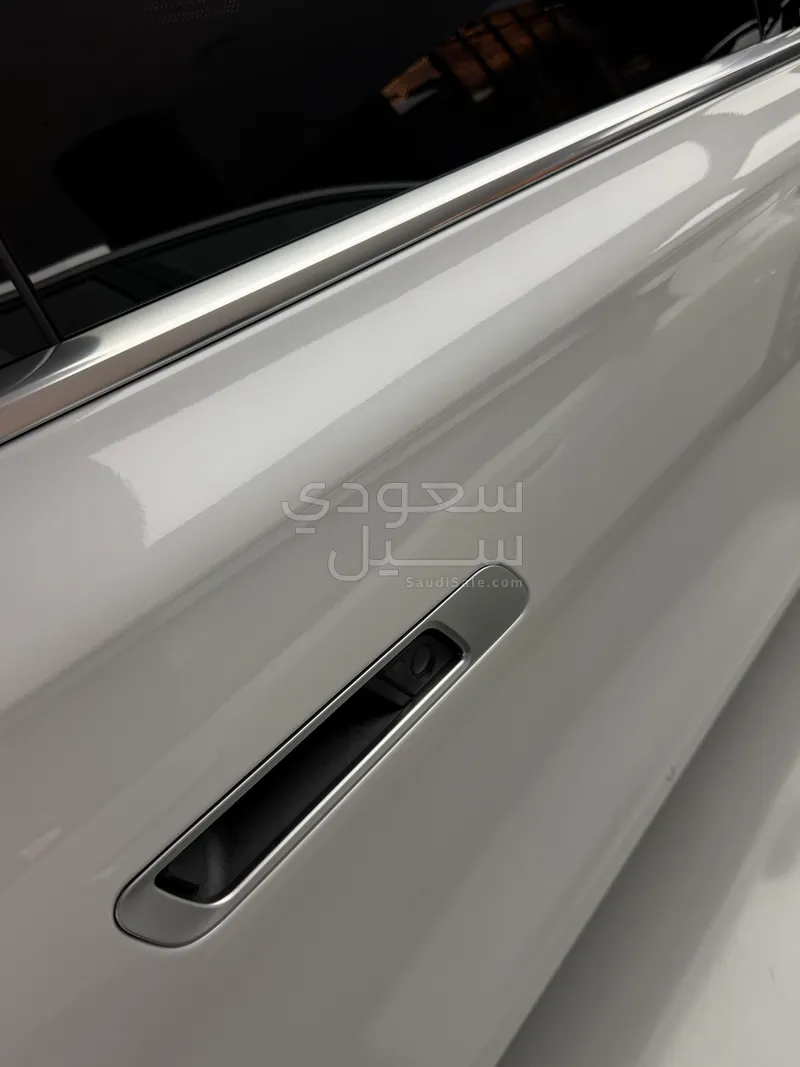 2026 بي ام دبليو الفئة السابعة 735أي