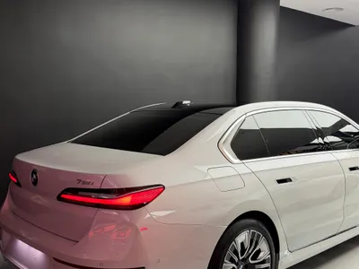 2026 بي ام دبليو الفئة السابعة 735أي