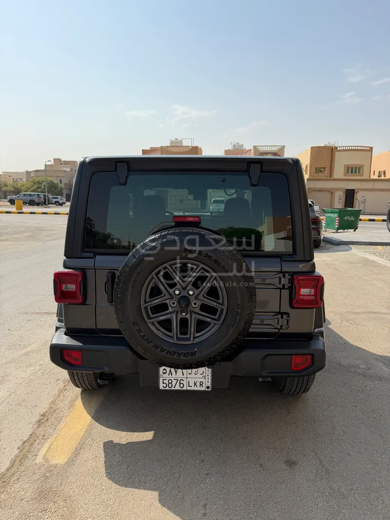 2024 جييب رانجلر سبورت