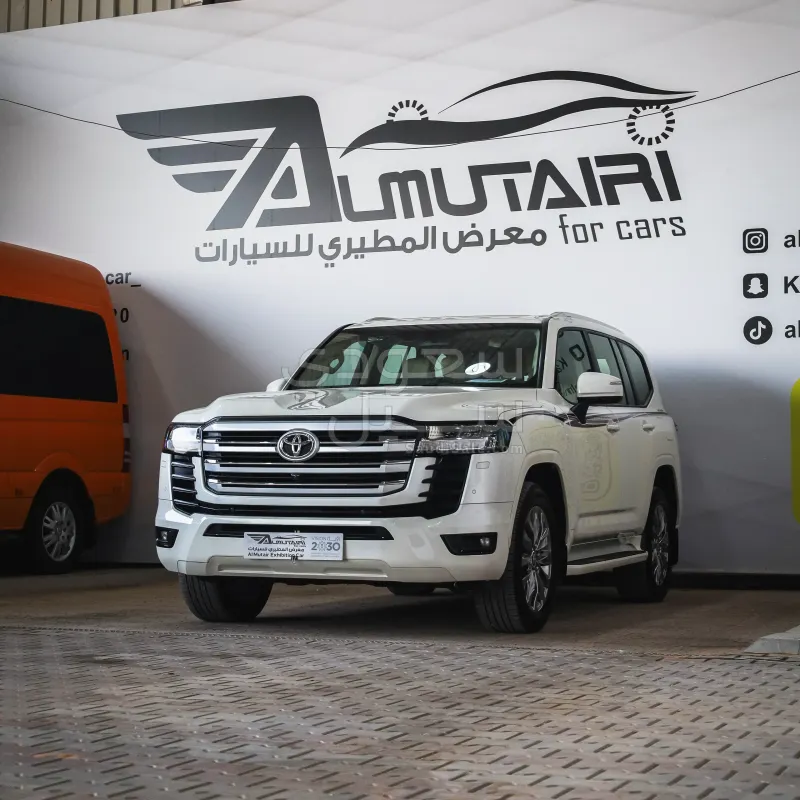 2025 تويوتا لاند كروزر جي اكس ار