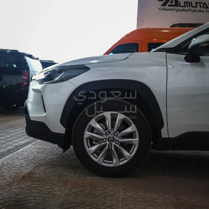 2025 تويوتا كورولا كروس