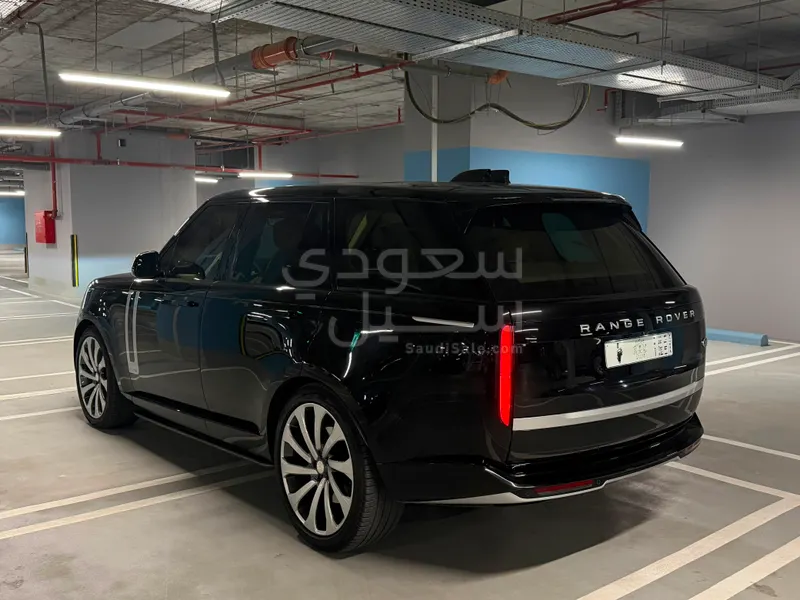 2023 لاند روفر رينج روفر فوج اوتوبيوغرافي