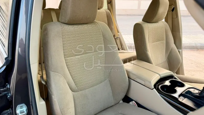 2023 تويوتا لاند كروزر جي اكس ار