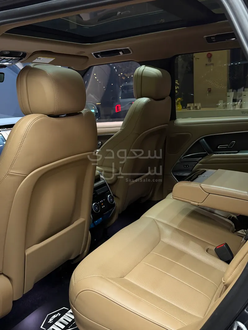 2024 لاند روفر رينج روفر فوج