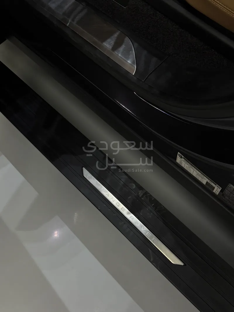2024 لاند روفر رينج روفر فوج