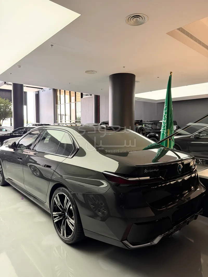 2024 بي ام دبليو الفئة السابعة 740أي