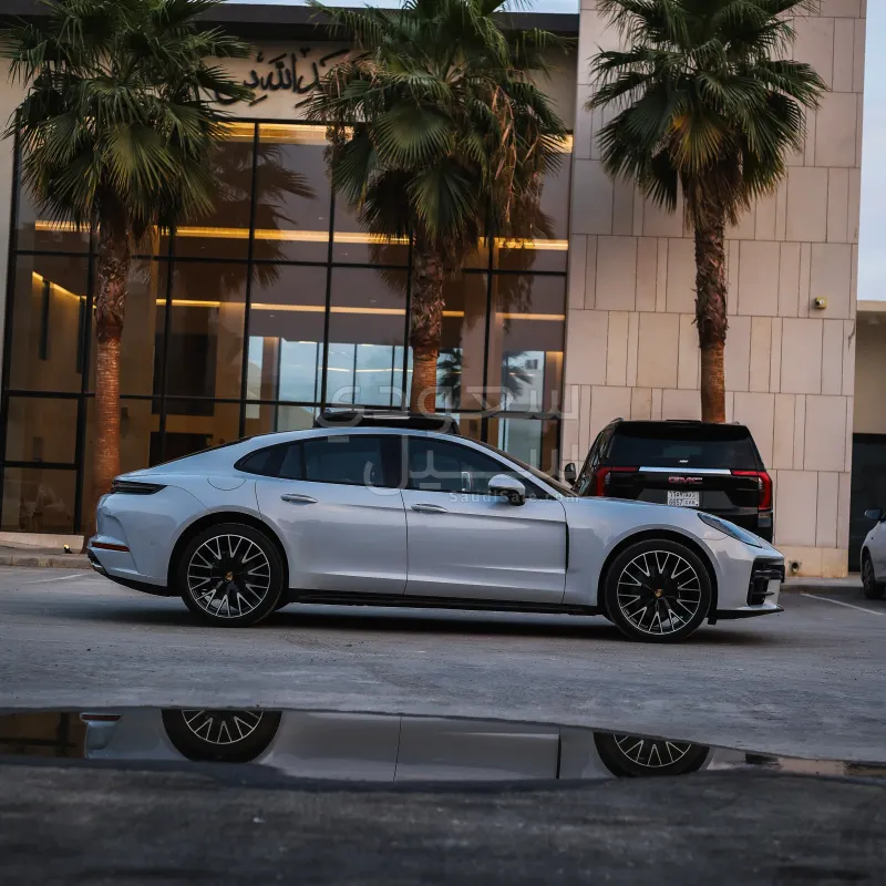 2025 بورش بانميرا 4