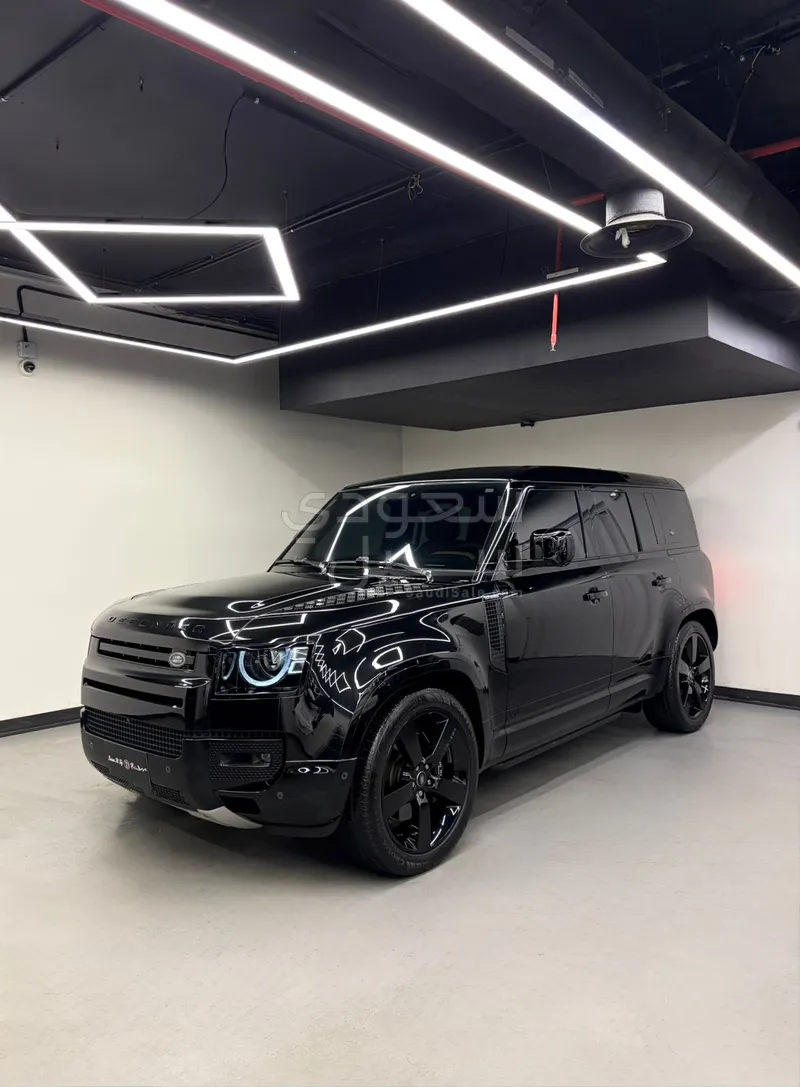 2024 لاند روفر ديفيندر V8 P525 ادشن