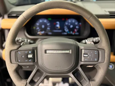 2024 لاند روفر ديفيندر V8 P525 ادشن