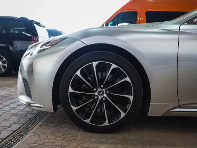 2021 لكزس إل إس 350