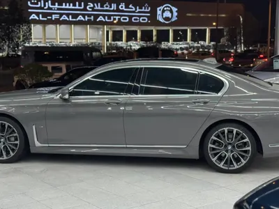 2021 بي ام دبليو الفئة السابعة 730 إل أي