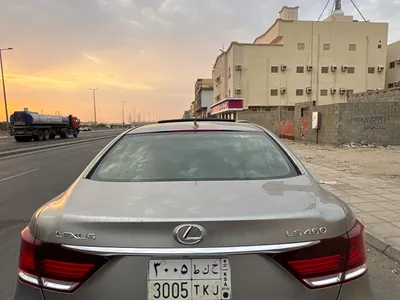 2015 لكزس إل إس 460