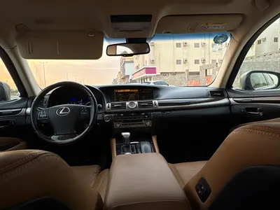 2015 لكزس إل إس 460